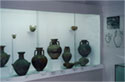 Early-geometrical vases from hall V